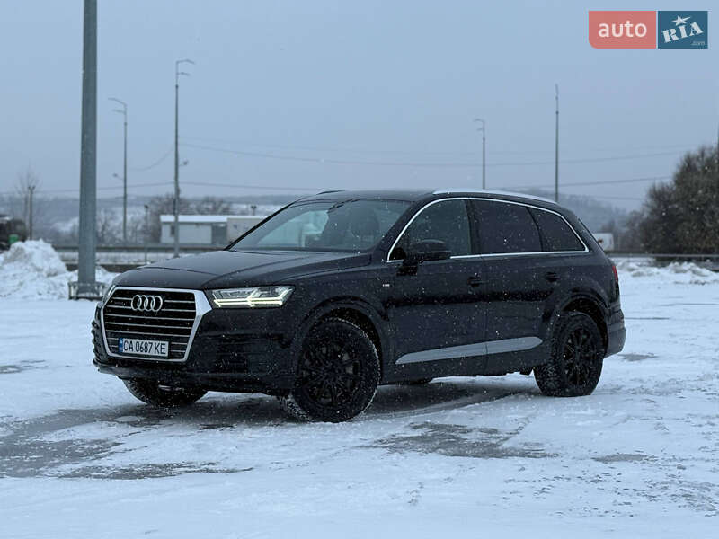 Внедорожник / Кроссовер Audi Q7 2018 в Киеве