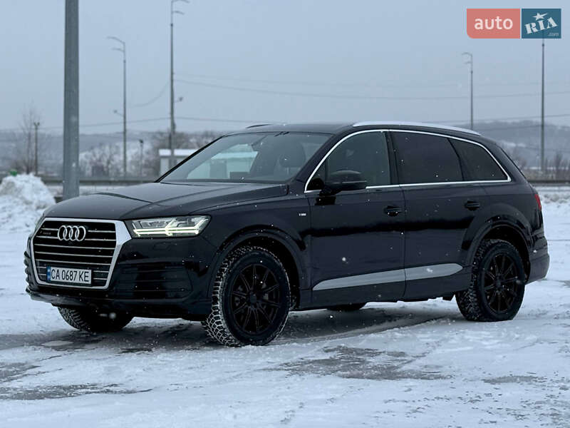 Внедорожник / Кроссовер Audi Q7 2018 в Киеве