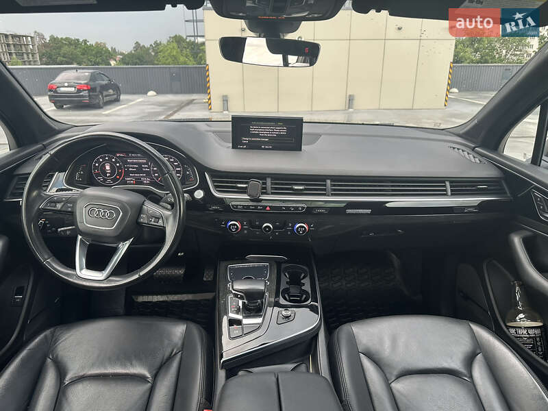 Внедорожник / Кроссовер Audi Q7 2016 в Киеве