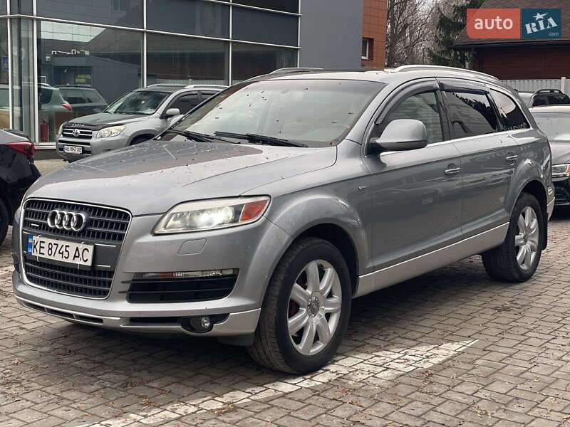 Внедорожник / Кроссовер Audi Q7 2006 в Днепре