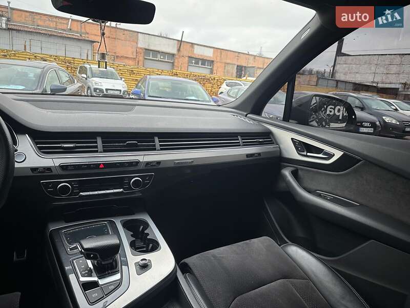Внедорожник / Кроссовер Audi Q7 2017 в Запорожье