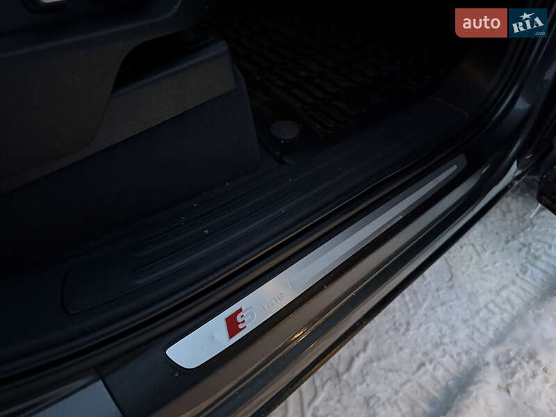 Внедорожник / Кроссовер Audi Q7 2013 в Дубно