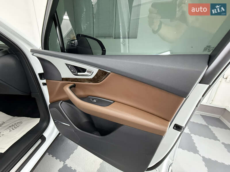 Внедорожник / Кроссовер Audi Q7 2018 в Трускавце