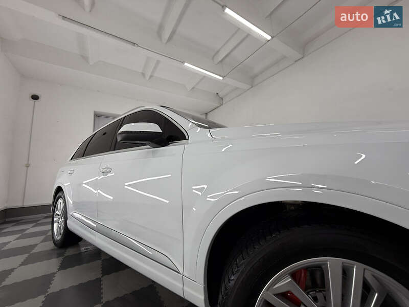Внедорожник / Кроссовер Audi Q7 2018 в Трускавце