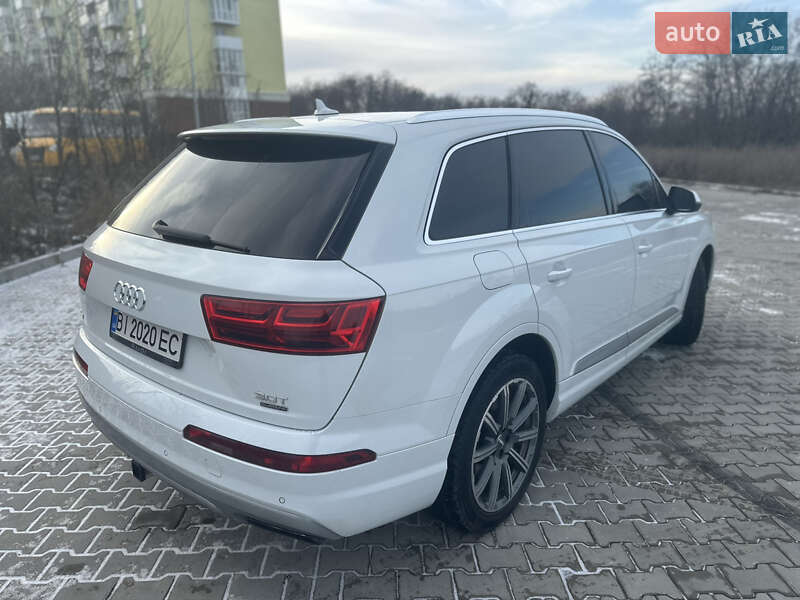 Внедорожник / Кроссовер Audi Q7 2017 в Полтаве