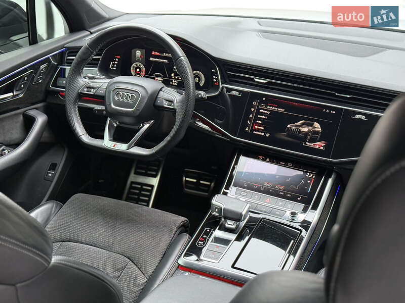 Внедорожник / Кроссовер Audi Q7 2020 в Киеве