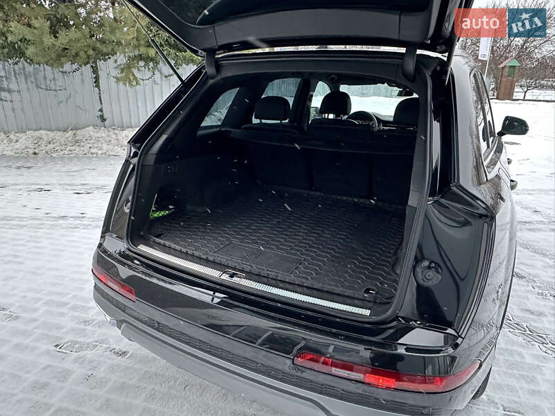 Внедорожник / Кроссовер Audi Q7 2023 в Харькове