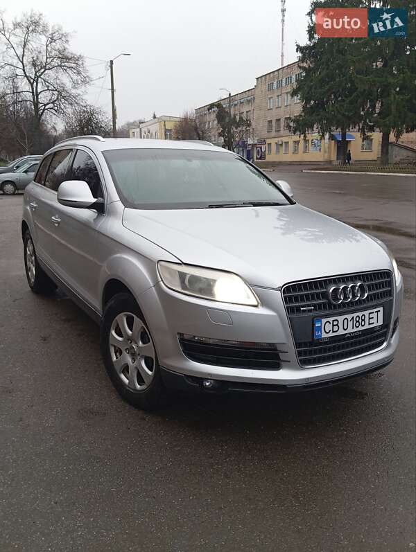 Внедорожник / Кроссовер Audi Q7 2007 в Соснице