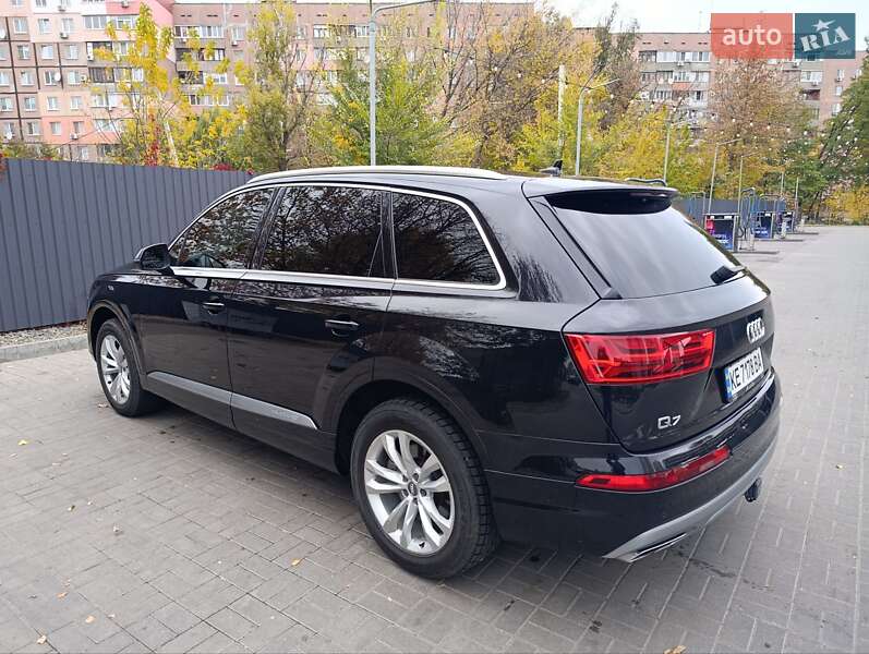 Внедорожник / Кроссовер Audi Q7 2018 в Днепре