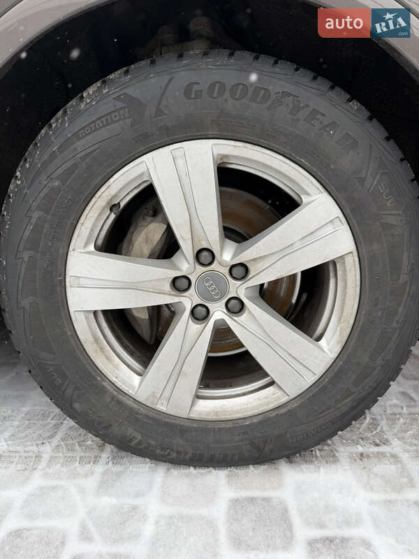 Внедорожник / Кроссовер Audi Q7 2017 в Павлограде