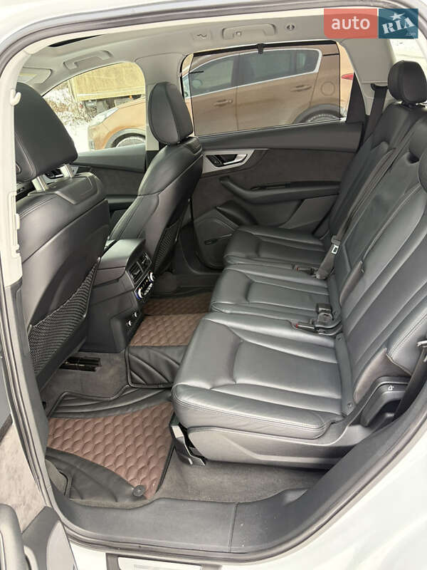 Внедорожник / Кроссовер Audi Q7 2018 в Киеве