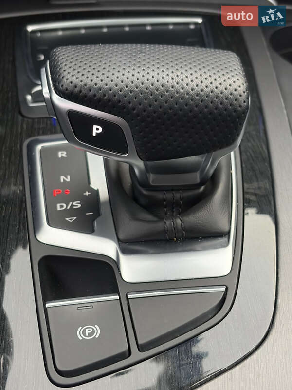 Внедорожник / Кроссовер Audi Q7 2018 в Киеве