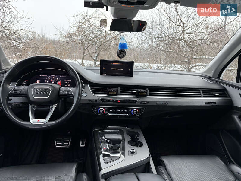Внедорожник / Кроссовер Audi Q7 2018 в Киеве