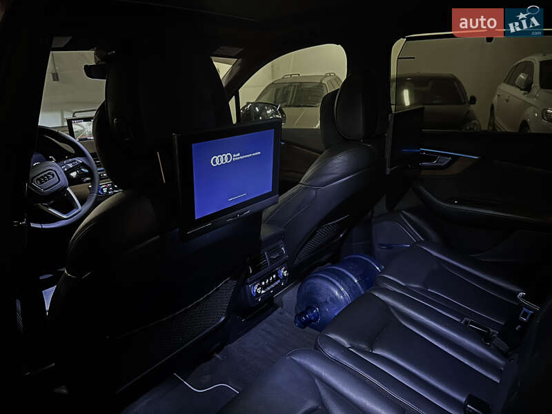 Внедорожник / Кроссовер Audi Q7 2017 в Киеве