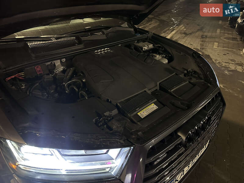 Внедорожник / Кроссовер Audi Q7 2017 в Киеве