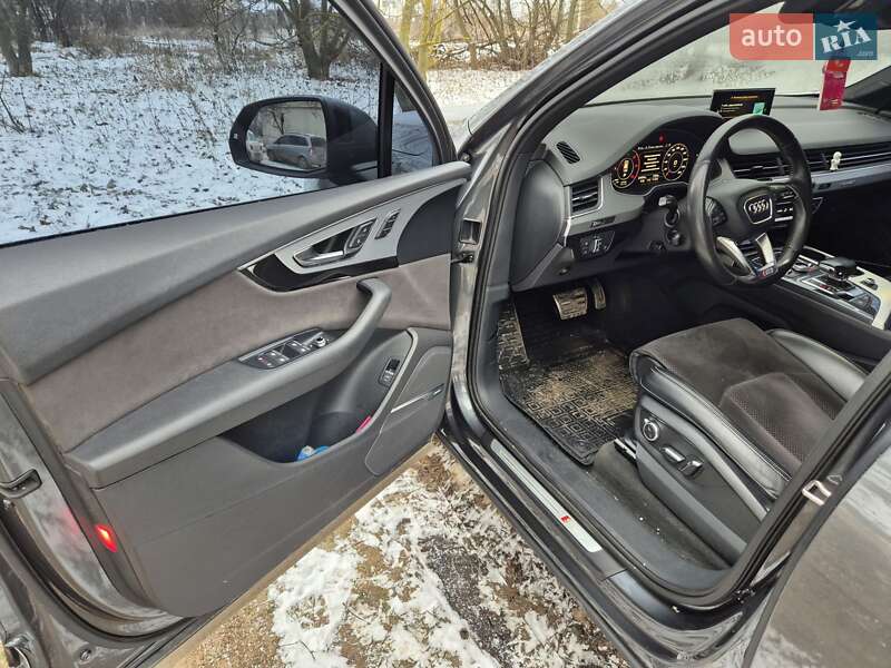 Внедорожник / Кроссовер Audi Q7 2016 в Дунаевцах