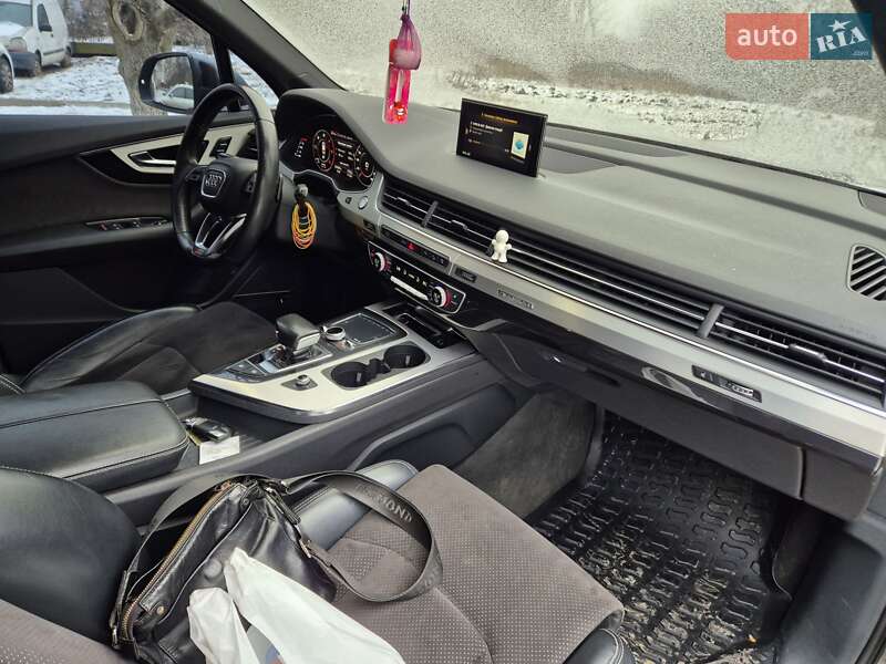 Внедорожник / Кроссовер Audi Q7 2016 в Дунаевцах
