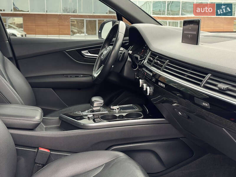 Внедорожник / Кроссовер Audi Q7 2017 в Киеве фото 46 Внедорожник / Кроссовер Audi Q7 2017 в Киеве