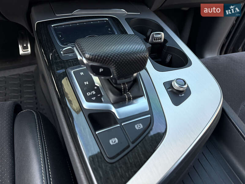 Внедорожник / Кроссовер Audi Q7 2019 в Одессе