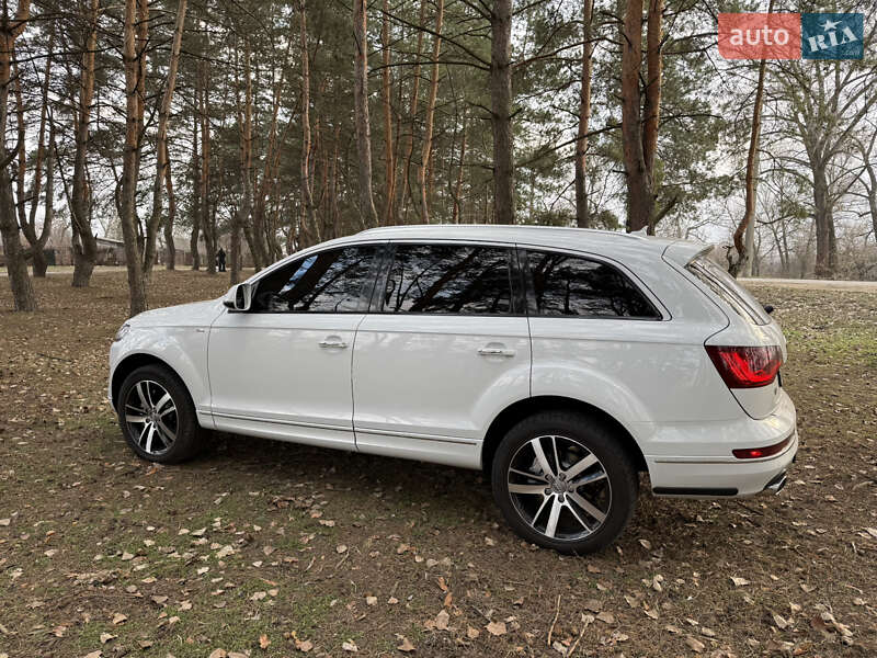Внедорожник / Кроссовер Audi Q7 2013 в Кременчуге