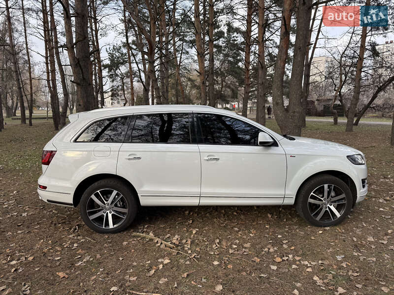 Внедорожник / Кроссовер Audi Q7 2013 в Кременчуге