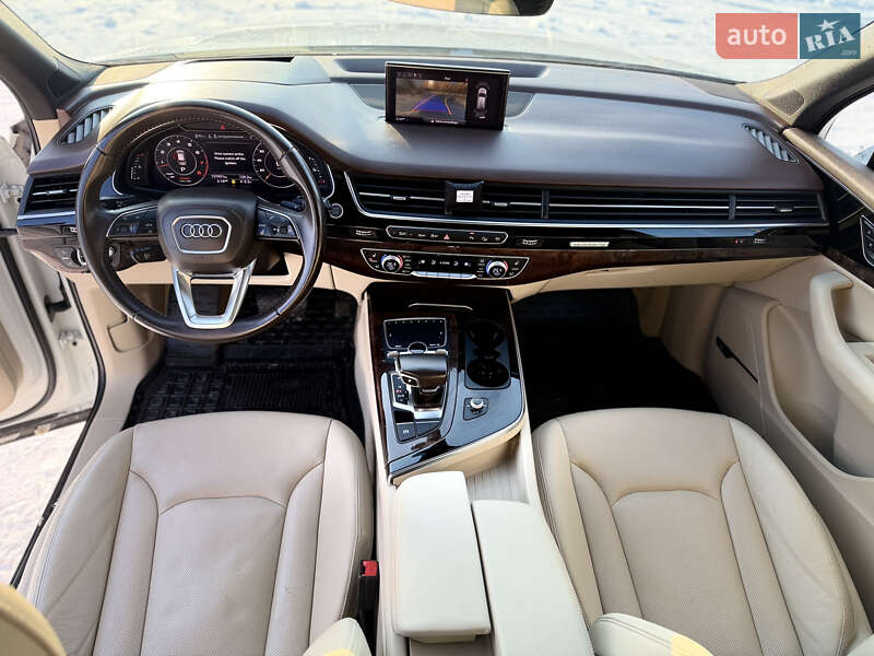 Внедорожник / Кроссовер Audi Q7 2017 в Каменском