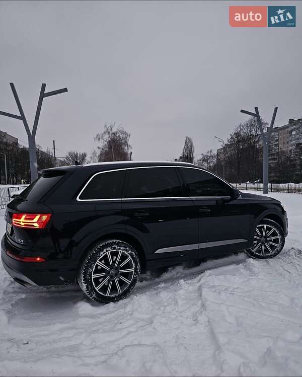 Внедорожник / Кроссовер Audi Q7 2017 в Харькове