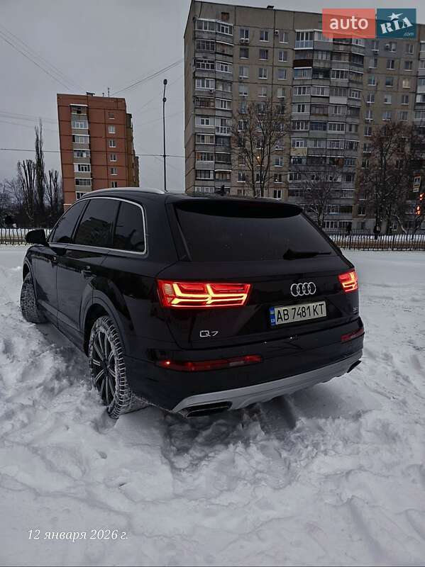 Внедорожник / Кроссовер Audi Q7 2017 в Харькове