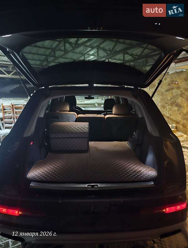 Внедорожник / Кроссовер Audi Q7 2017 в Харькове