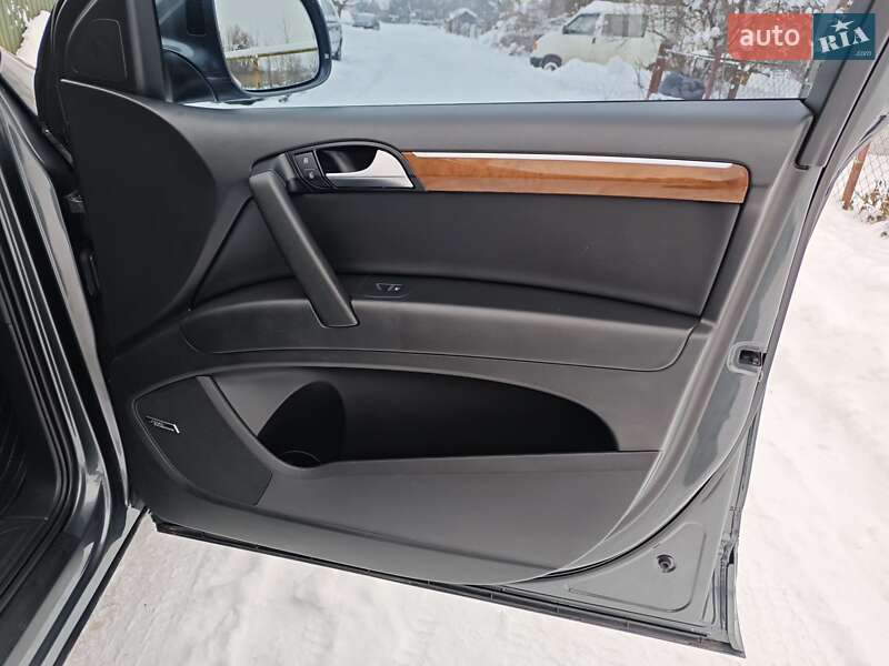 Внедорожник / Кроссовер Audi Q7 2013 в Бродах