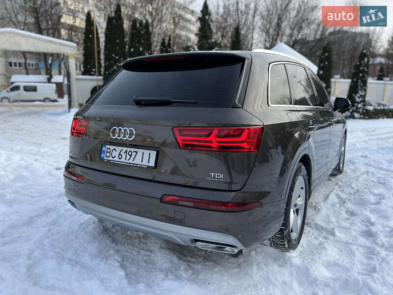 Внедорожник / Кроссовер Audi Q7 2015 в Хмельницком
