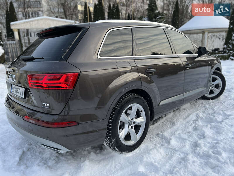 Внедорожник / Кроссовер Audi Q7 2015 в Хмельницком