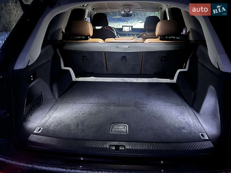 Внедорожник / Кроссовер Audi Q7 2015 в Хмельницком