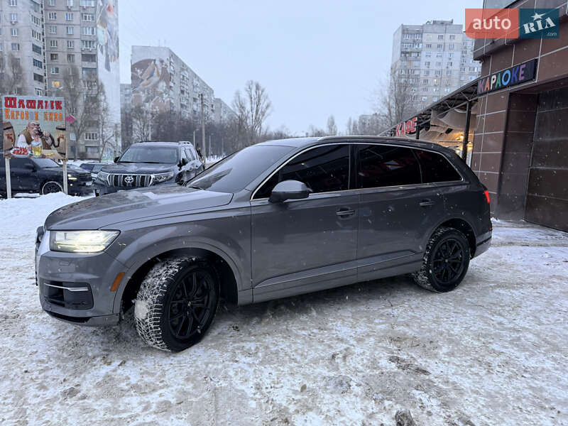 Внедорожник / Кроссовер Audi Q7 2017 в Харькове