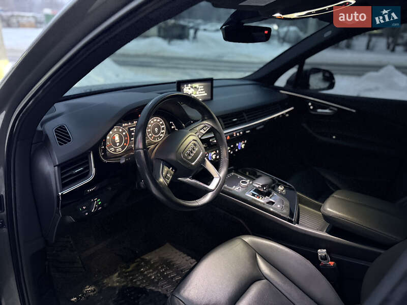Внедорожник / Кроссовер Audi Q7 2017 в Харькове