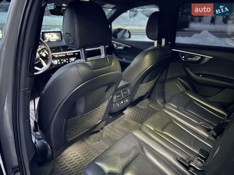 Внедорожник / Кроссовер Audi Q7 2017 в Харькове