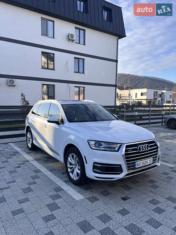 Внедорожник / Кроссовер Audi Q7 2018 в Ужгороде