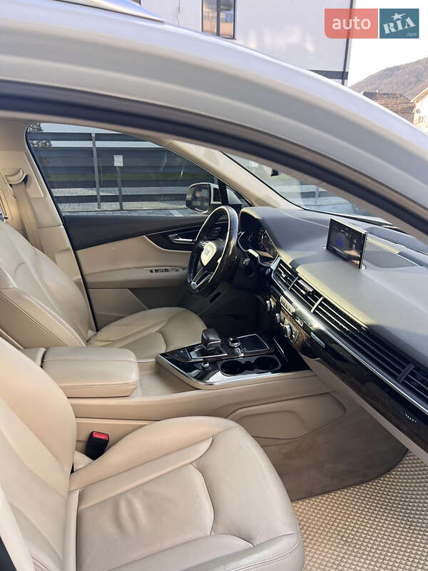 Внедорожник / Кроссовер Audi Q7 2018 в Ужгороде