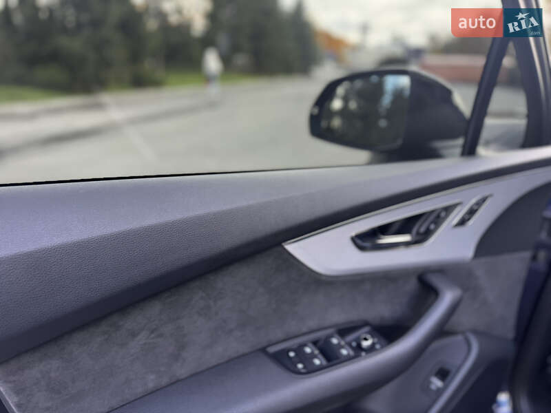 Внедорожник / Кроссовер Audi Q7 2021 в Тернополе