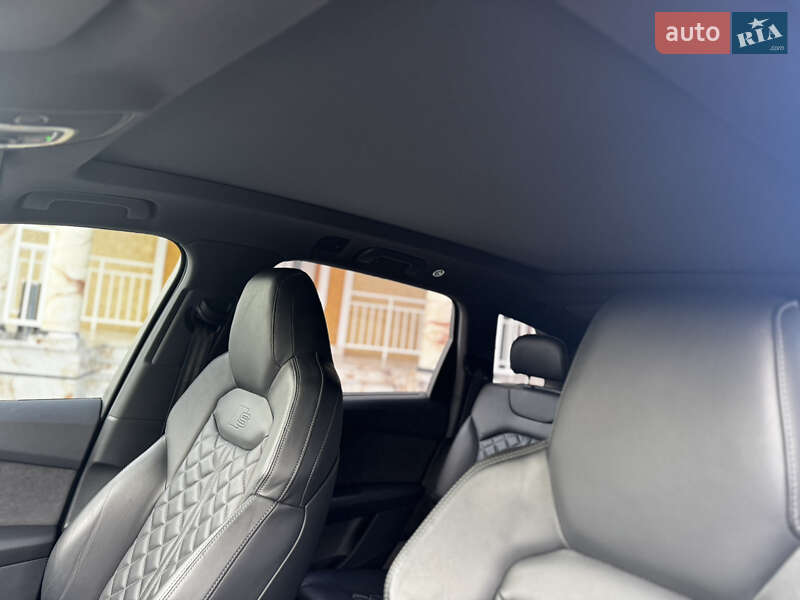 Внедорожник / Кроссовер Audi Q7 2021 в Тернополе