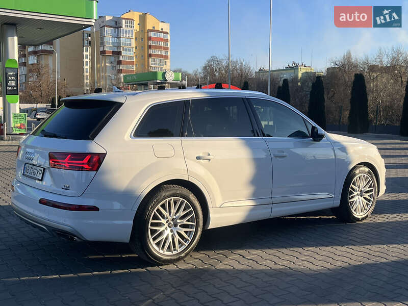 Внедорожник / Кроссовер Audi Q7 2016 в Виннице
