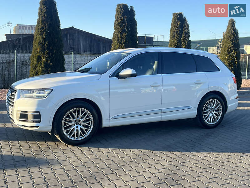 Внедорожник / Кроссовер Audi Q7 2016 в Виннице