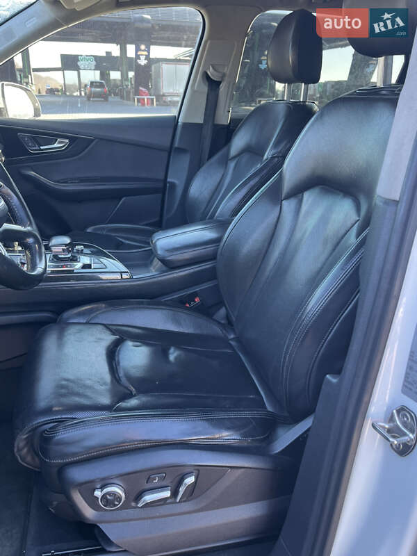 Внедорожник / Кроссовер Audi Q7 2016 в Виннице