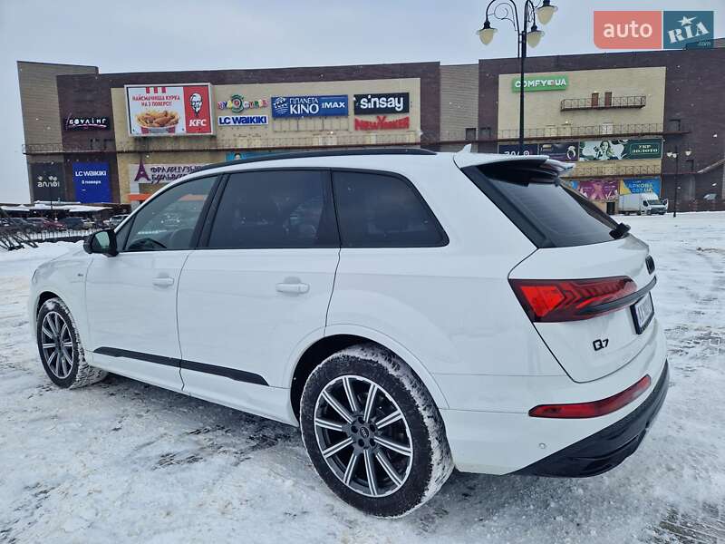 Внедорожник / Кроссовер Audi Q7 2023 в Киеве