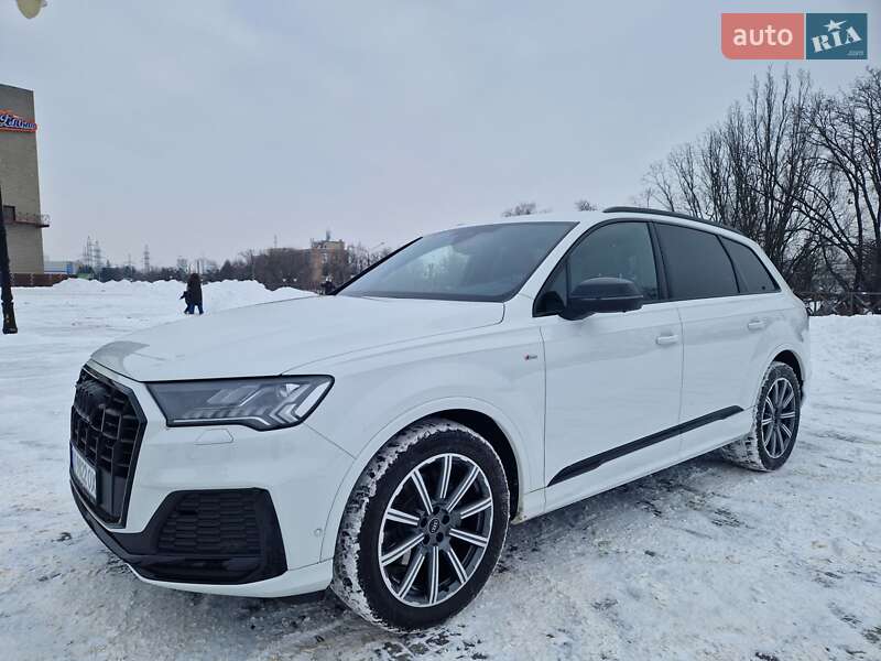 Внедорожник / Кроссовер Audi Q7 2023 в Киеве