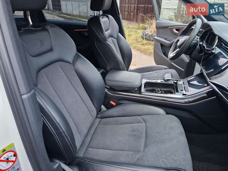 Внедорожник / Кроссовер Audi Q7 2023 в Киеве