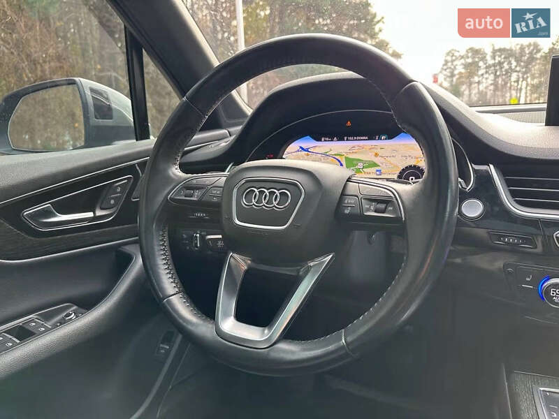 Внедорожник / Кроссовер Audi Q7 2017 в Киеве