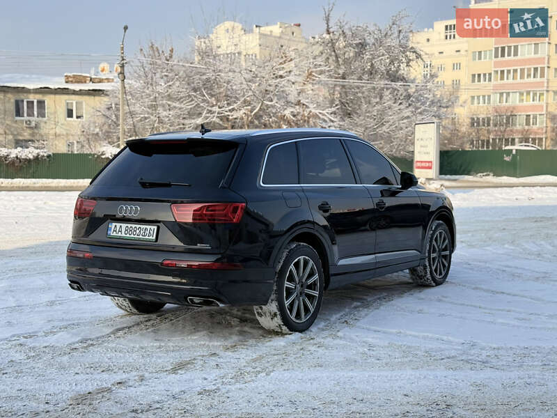 Внедорожник / Кроссовер Audi Q7 2016 в Киеве