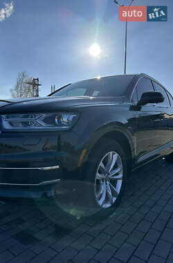 Внедорожник / Кроссовер Audi Q7 2017 в Нововолынске