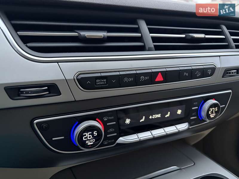 Внедорожник / Кроссовер Audi Q7 2016 в Киеве